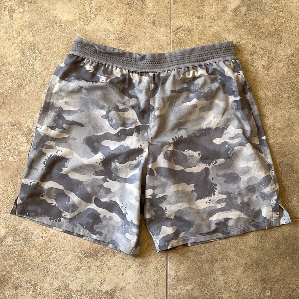 Fabletics Fundamental Lined Camo Shorts - Small